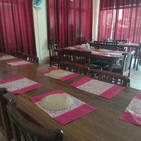 Hotel Raj Laxmi Bhawan Rishīkesh Zewnętrze zdjęcie