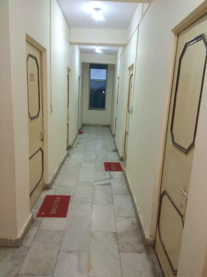 Hotel Raj Laxmi Bhawan Rishīkesh Zewnętrze zdjęcie